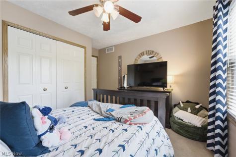11041 Newbury Avenue NW Uniontown OH 44685