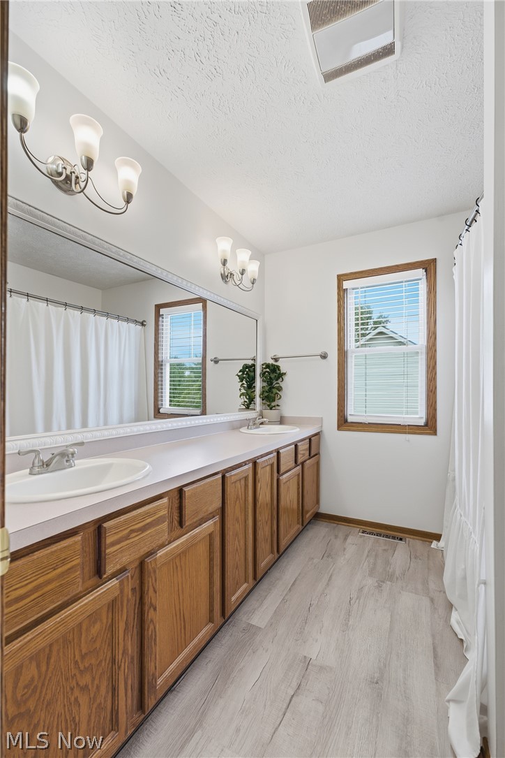 11041 Newbury Avenue NW Uniontown OH 44685