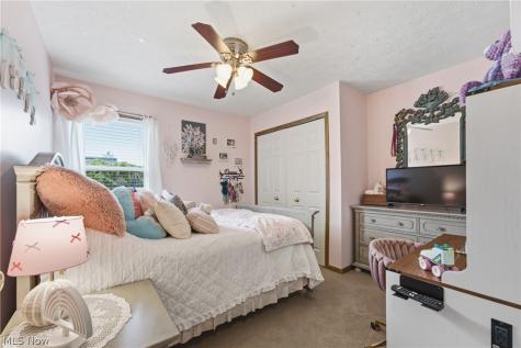 11041 Newbury Avenue NW Uniontown OH 44685
