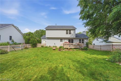 11041 Newbury Avenue NW Uniontown OH 44685