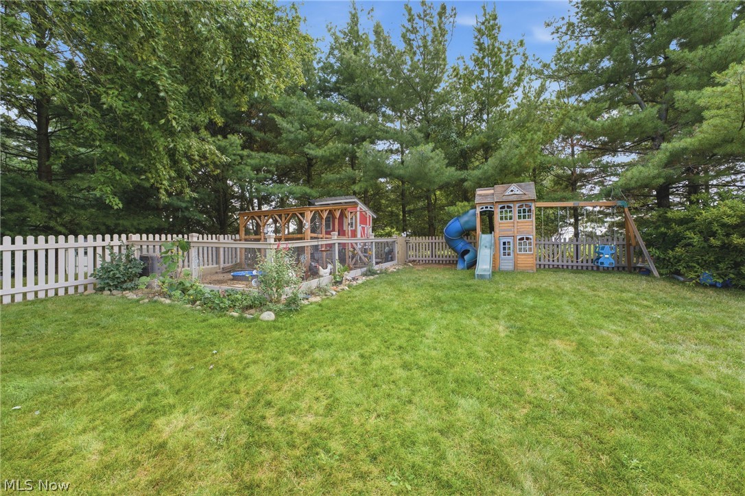11041 Newbury Avenue NW Uniontown OH 44685