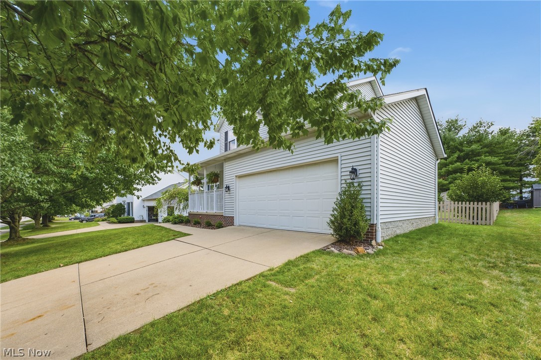 11041 Newbury Avenue NW Uniontown OH 44685