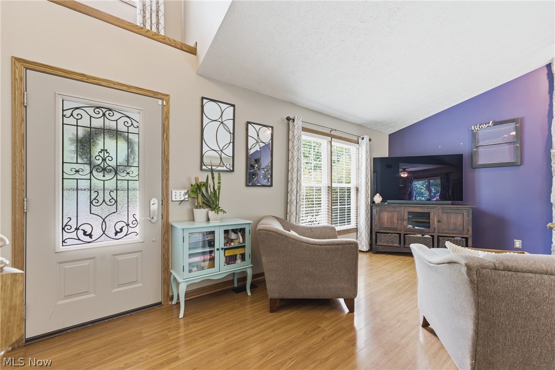 11041 Newbury Avenue NW Uniontown OH 44685