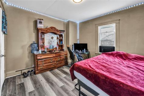 7914 Dorver Avenue Cleveland OH 44105
