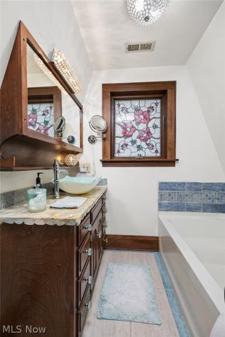 3571 Greenwich Road Norton OH 44203