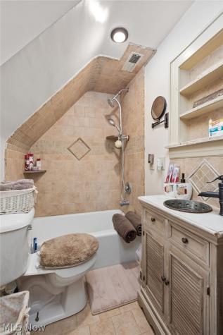 3571 Greenwich Road Norton OH 44203