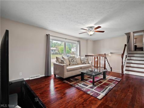 3496 Hetzel Drive Parma OH 44134
