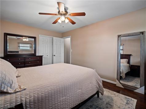 3496 Hetzel Drive Parma OH 44134