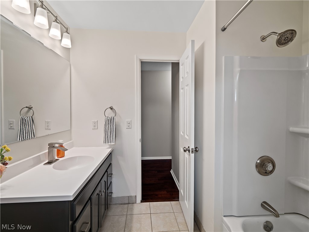 3496 Hetzel Drive Parma OH 44134