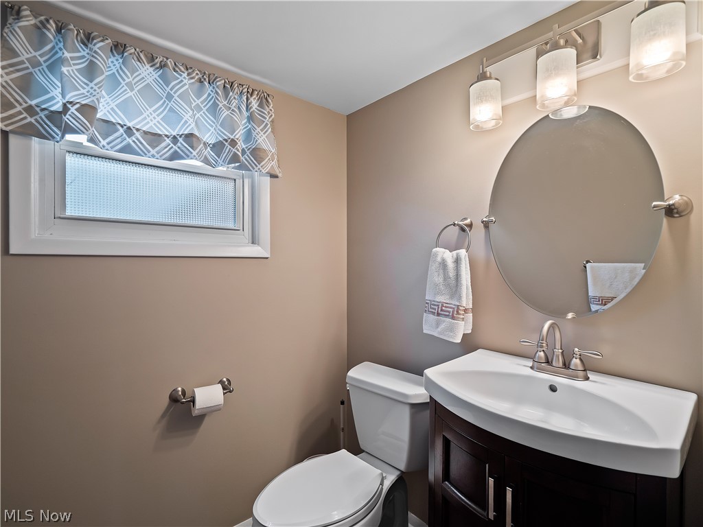 3496 Hetzel Drive Parma OH 44134