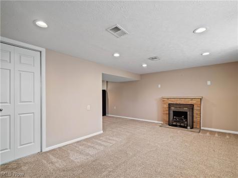 3496 Hetzel Drive Parma OH 44134