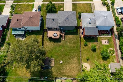 3496 Hetzel Drive Parma OH 44134