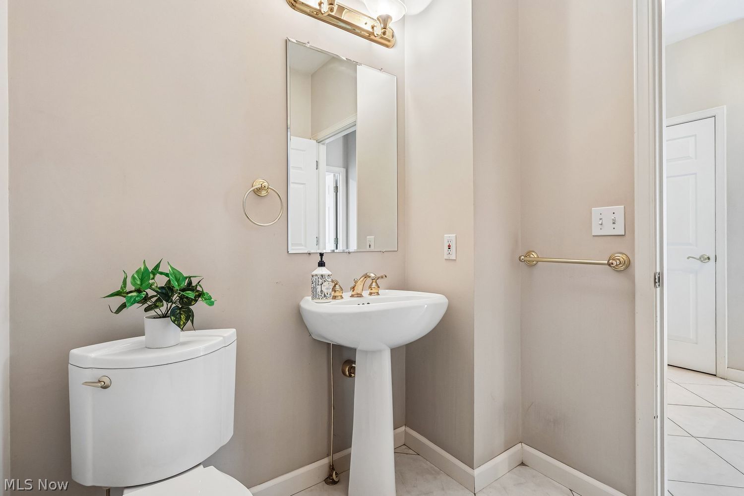 30041 Westminster Drive North Olmsted OH 44070