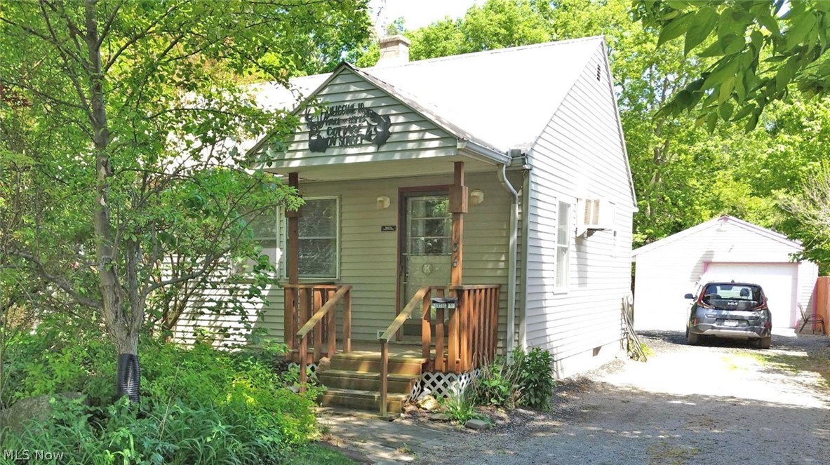 136 Sunset Drive Kelleys Island OH 43438