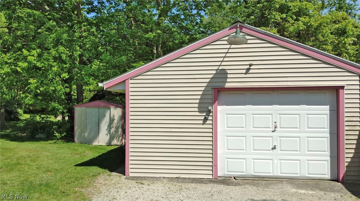136 Sunset Drive Kelleys Island OH 43438