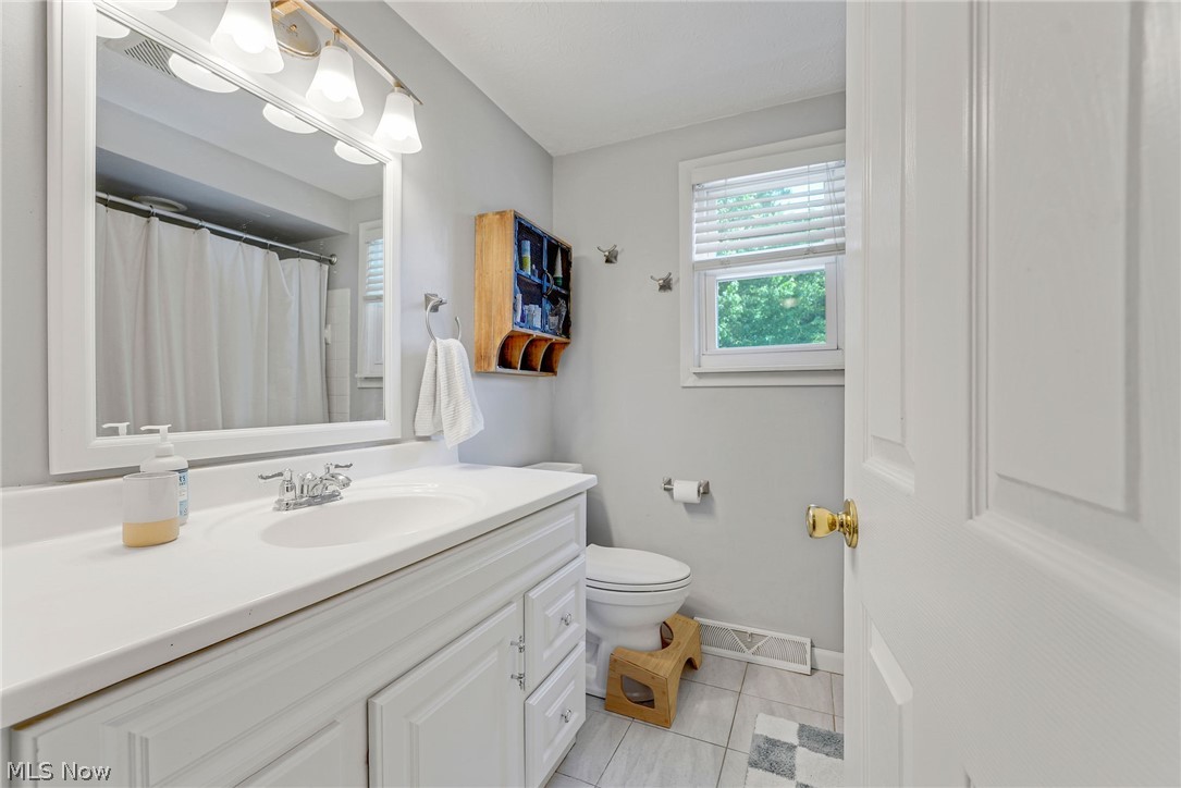 7850 Country Court Mentor OH 44060