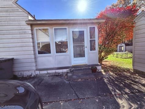 328 S Bon Air Avenue Youngstown OH 44509
