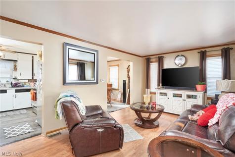 942 Bellflower Avenue SW Canton OH 44710