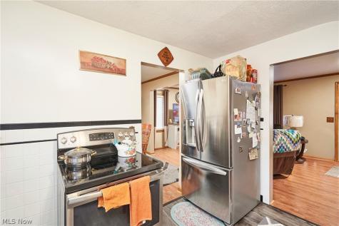 942 Bellflower Avenue SW Canton OH 44710