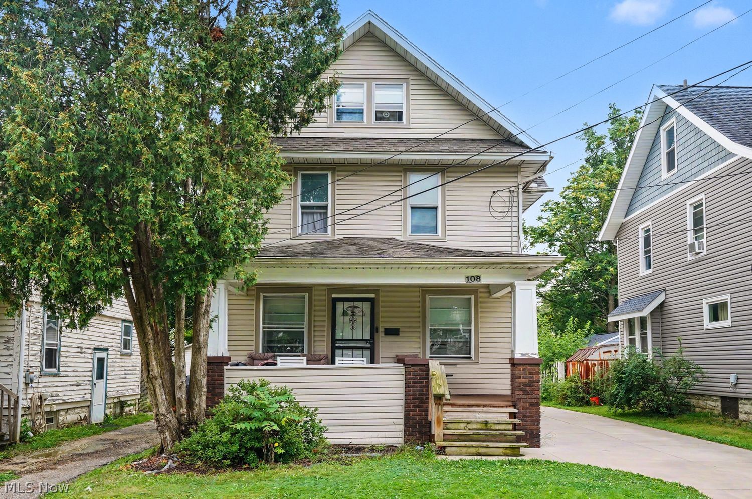 108 E Mapledale Avenue Akron OH 44301