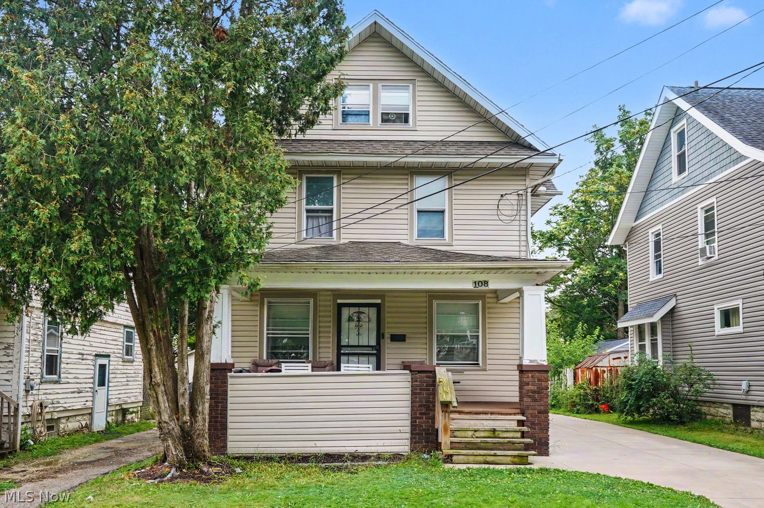108 E Mapledale Avenue Akron OH 44301