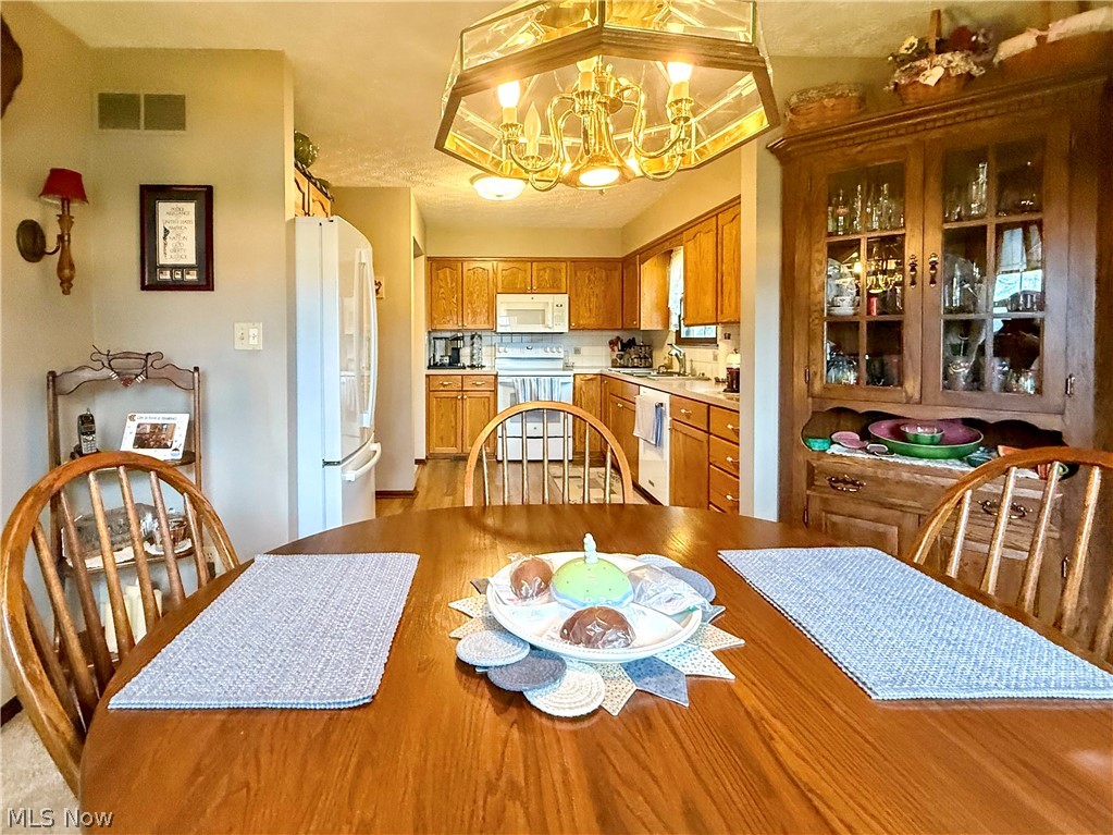 3225 Caprice Drive SW Warren OH 44481