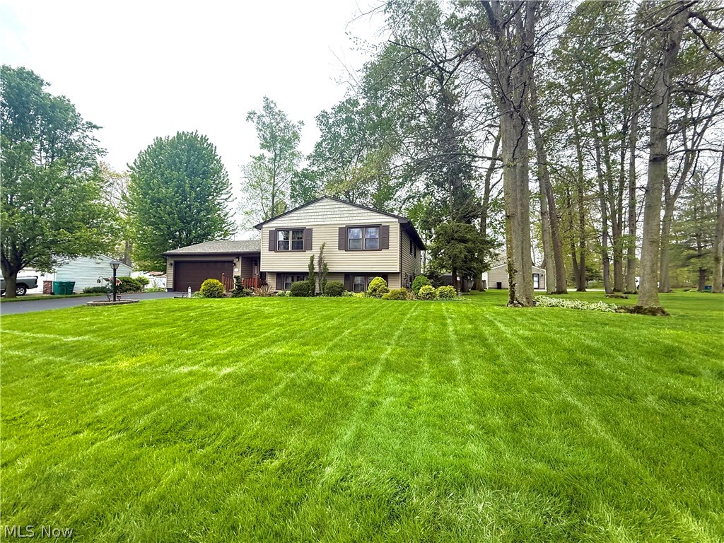 3225 Caprice Drive SW Warren OH 44481