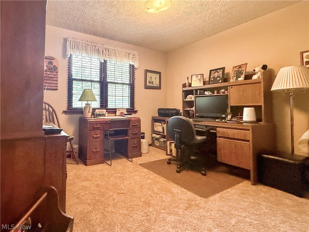 3225 Caprice Drive SW Warren OH 44481