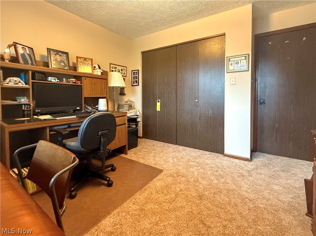 3225 Caprice Drive SW Warren OH 44481