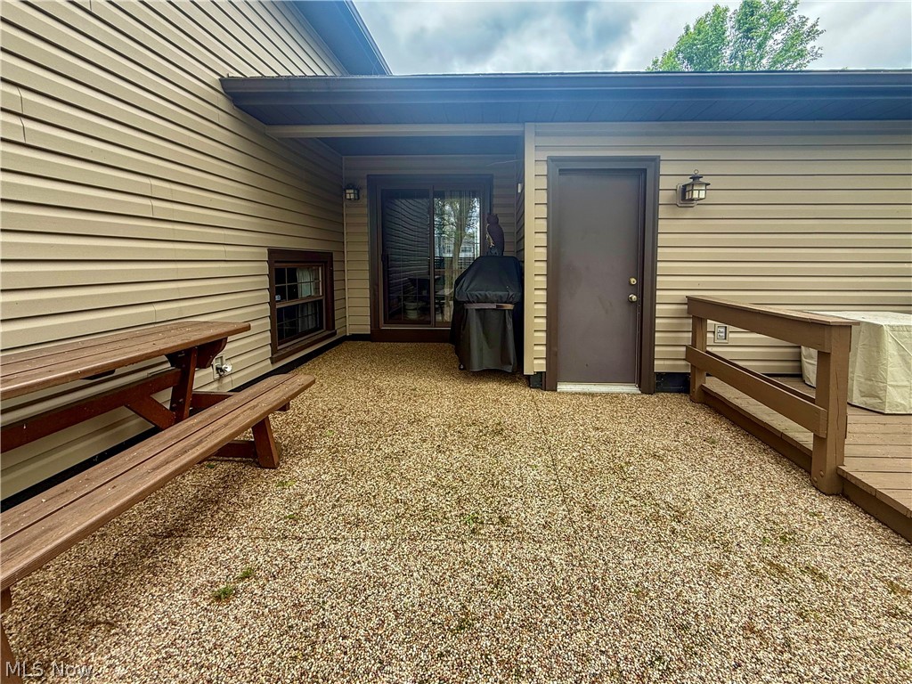 3225 Caprice Drive SW Warren OH 44481