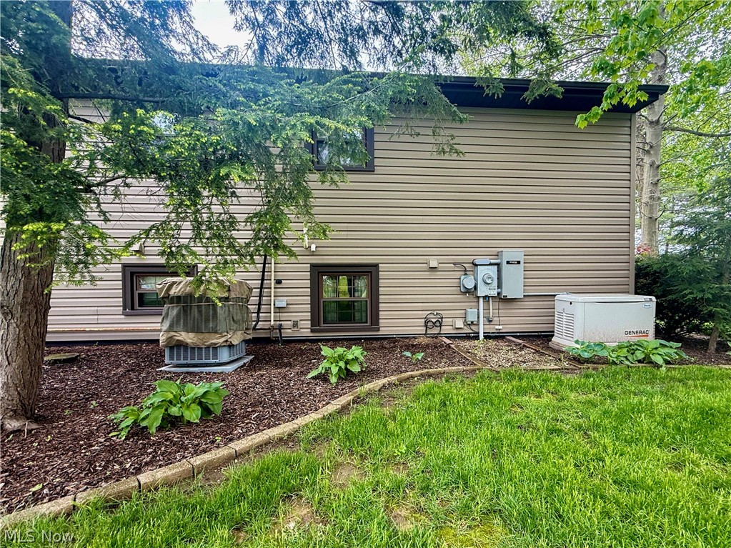 3225 Caprice Drive SW Warren OH 44481
