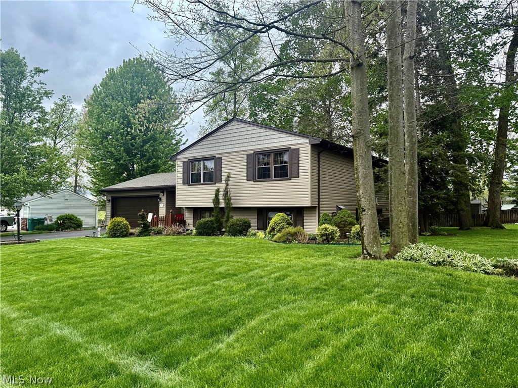 3225 Caprice Drive SW Warren OH 44481