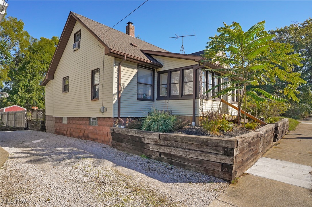 1237 Mcintosh Avenue Akron OH 44314