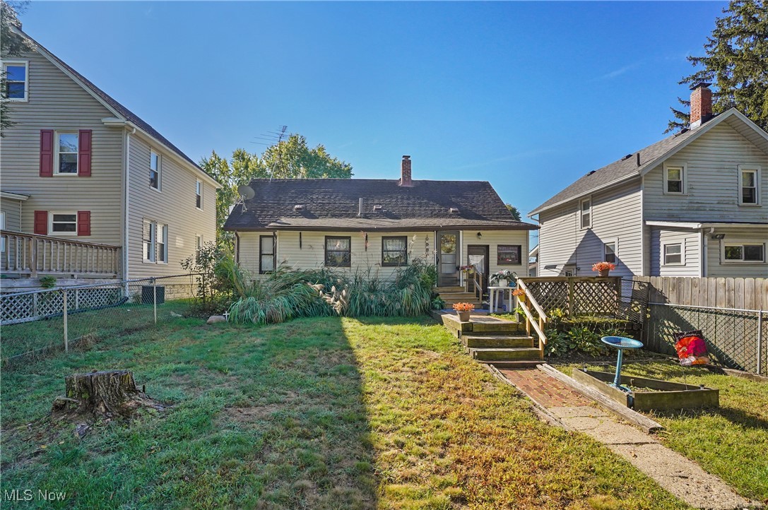 1237 Mcintosh Avenue Akron OH 44314