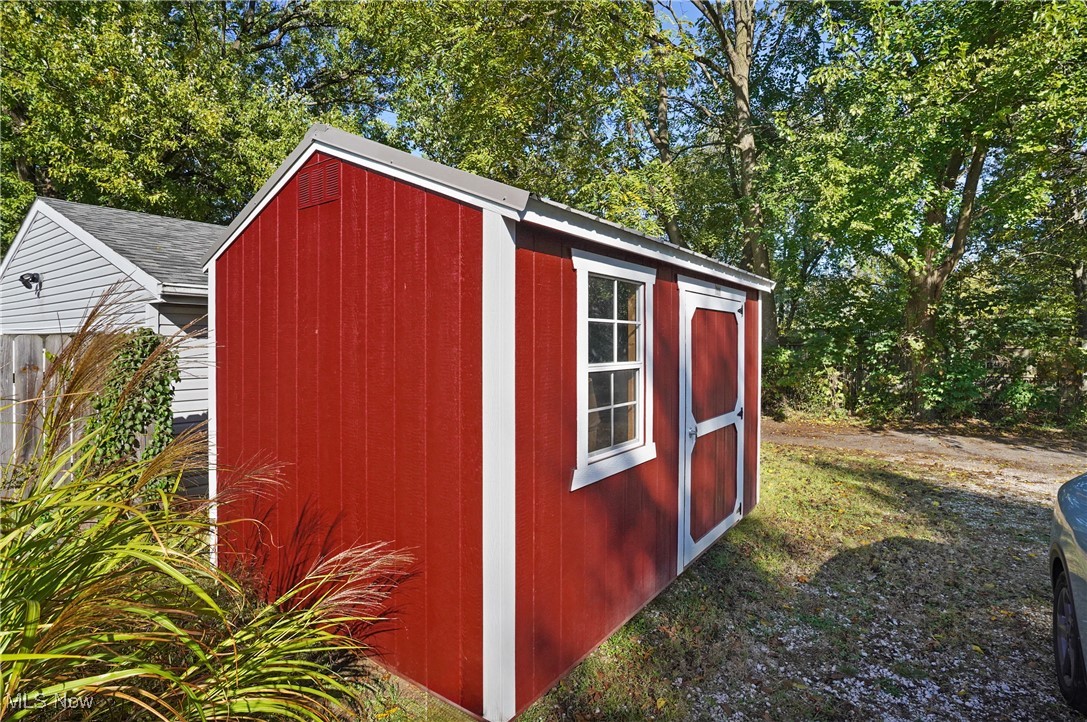 1237 Mcintosh Avenue Akron OH 44314