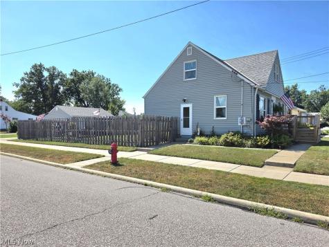 230 E 288th Street Willowick OH 44095