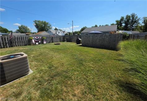 230 E 288th Street Willowick OH 44095
