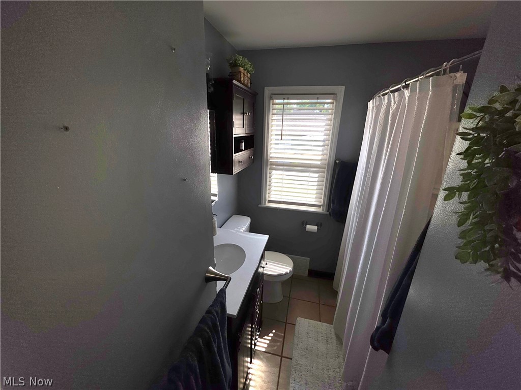 230 E 288th Street Willowick OH 44095
