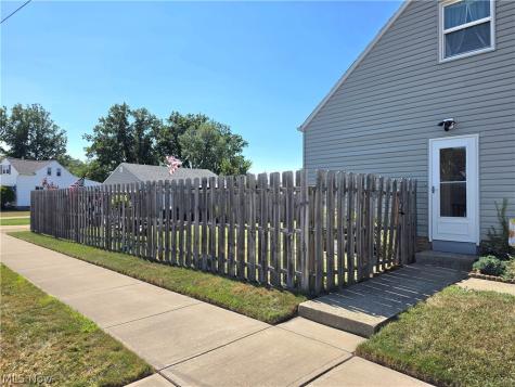 230 E 288th Street Willowick OH 44095