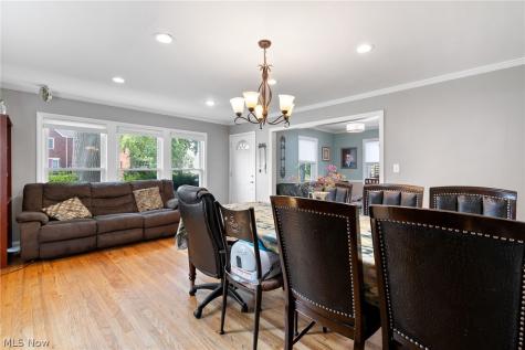 4493 Groveland Road University Heights OH 44118