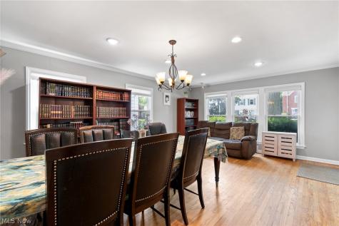 4493 Groveland Road University Heights OH 44118