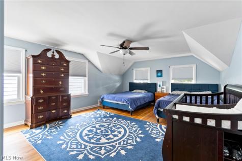 4493 Groveland Road University Heights OH 44118
