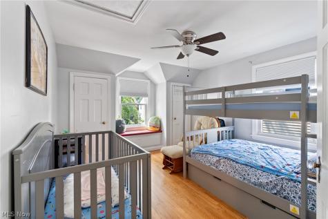 4493 Groveland Road University Heights OH 44118