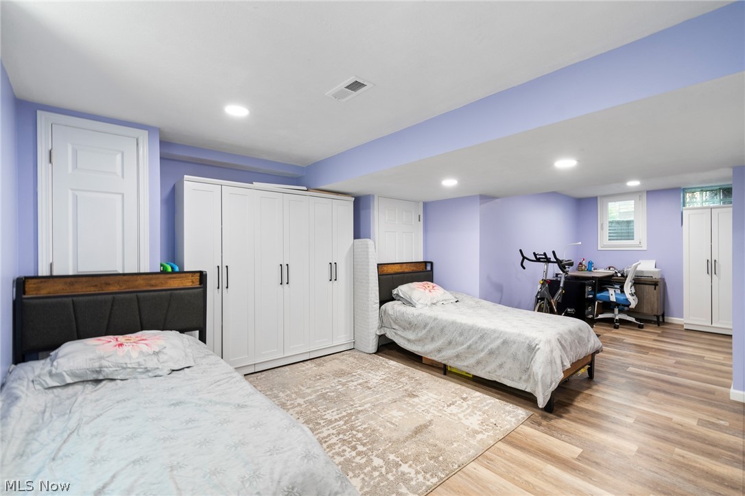 4493 Groveland Road University Heights OH 44118