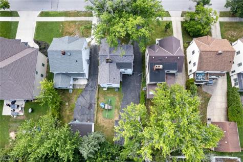 4493 Groveland Road University Heights OH 44118