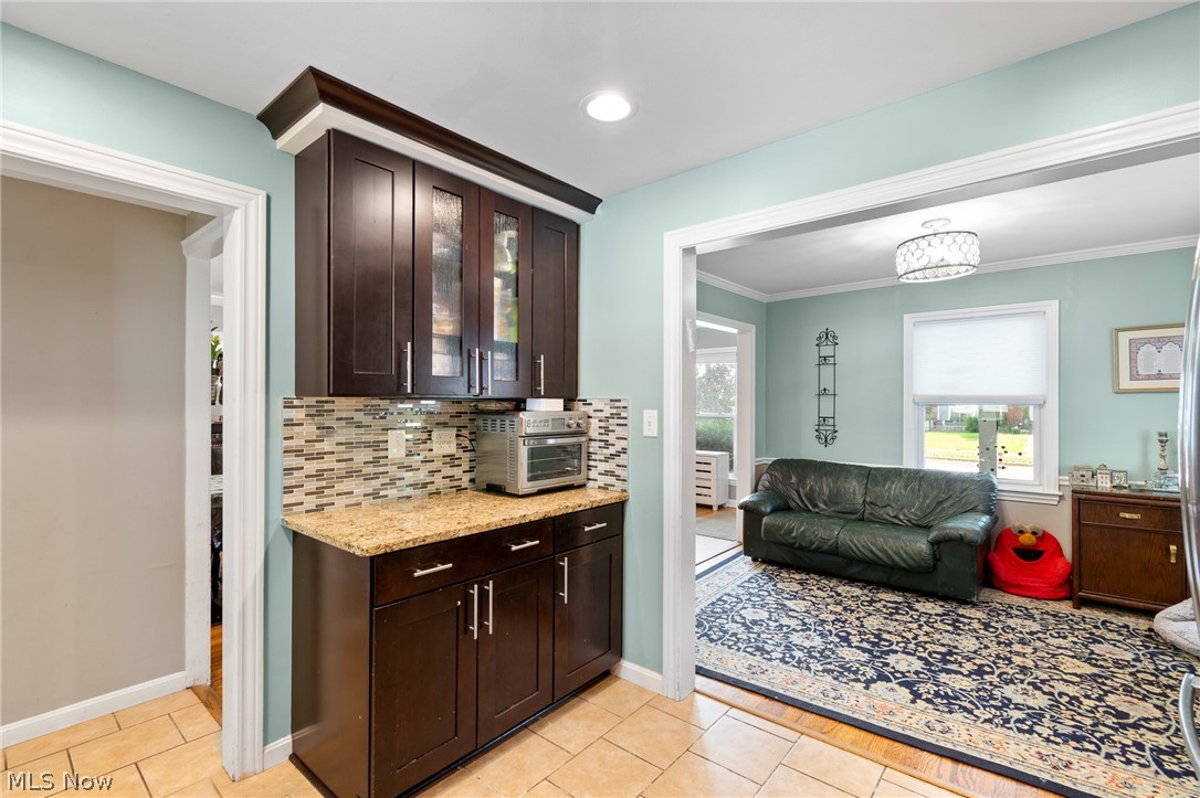 4493 Groveland Road University Heights OH 44118