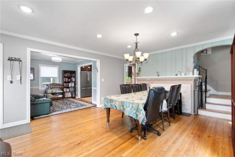 4493 Groveland Road University Heights OH 44118