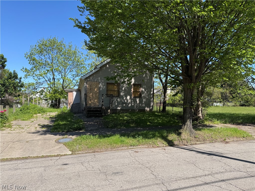 3419 E 70th Street Cleveland OH 44127