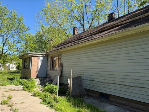 3419 E 70th Street Cleveland OH 44127