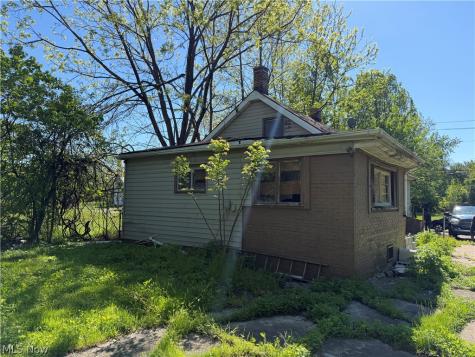 3419 E 70th Street Cleveland OH 44127